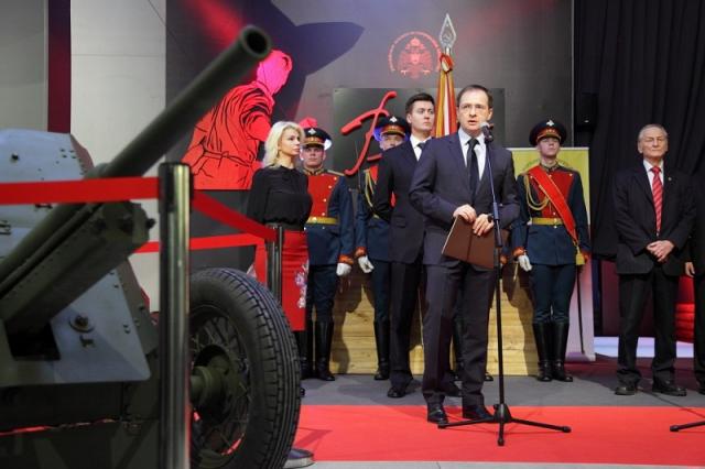 4951657d25904c30cd876f00c7f9aeb4